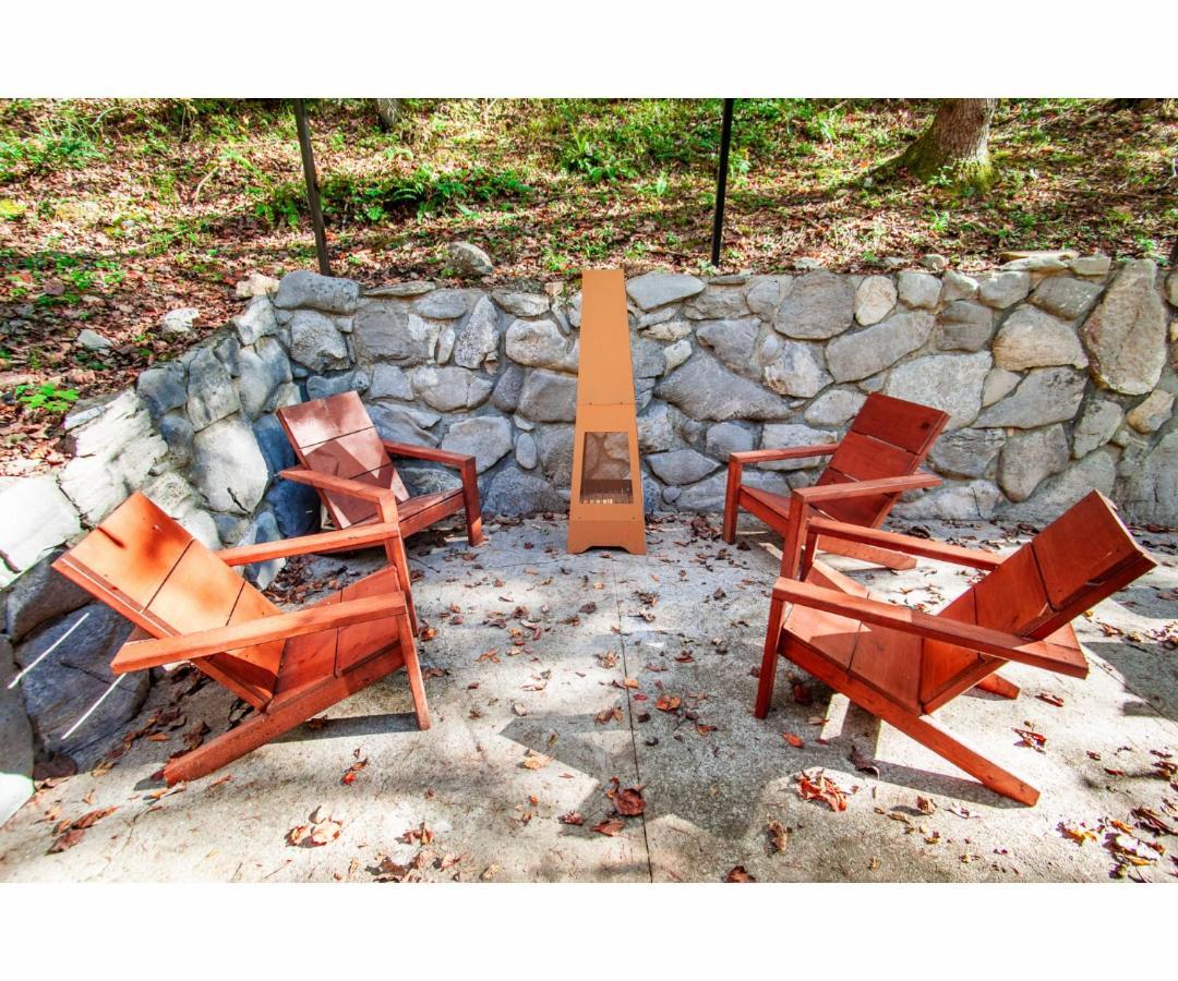 Beary Relaxing Cabin - Rustic With Outdoor Patio Townsend Exterior photo