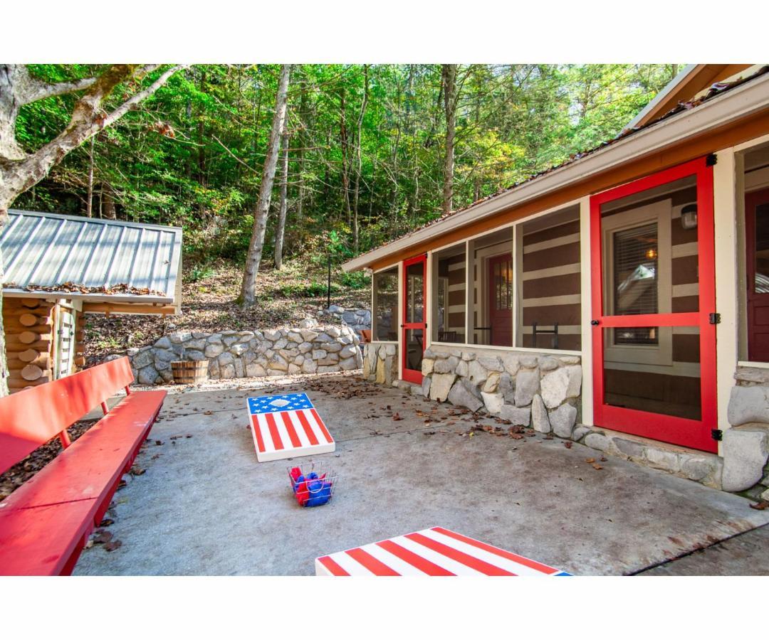 Beary Relaxing Cabin - Rustic With Outdoor Patio Townsend Exterior photo