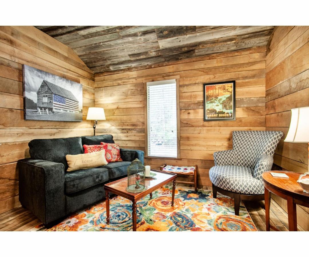 Beary Relaxing Cabin - Rustic With Outdoor Patio Townsend Exterior photo