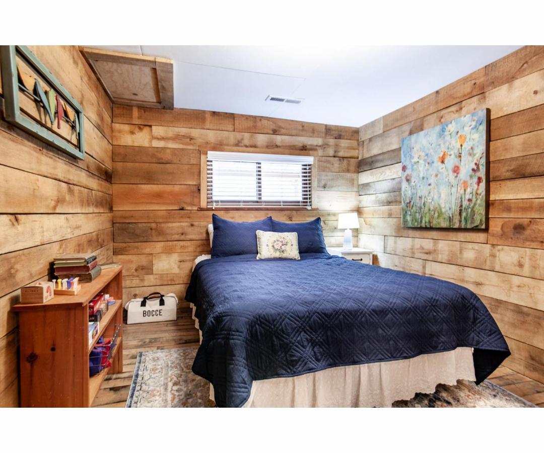 Beary Relaxing Cabin - Rustic With Outdoor Patio Townsend Exterior photo
