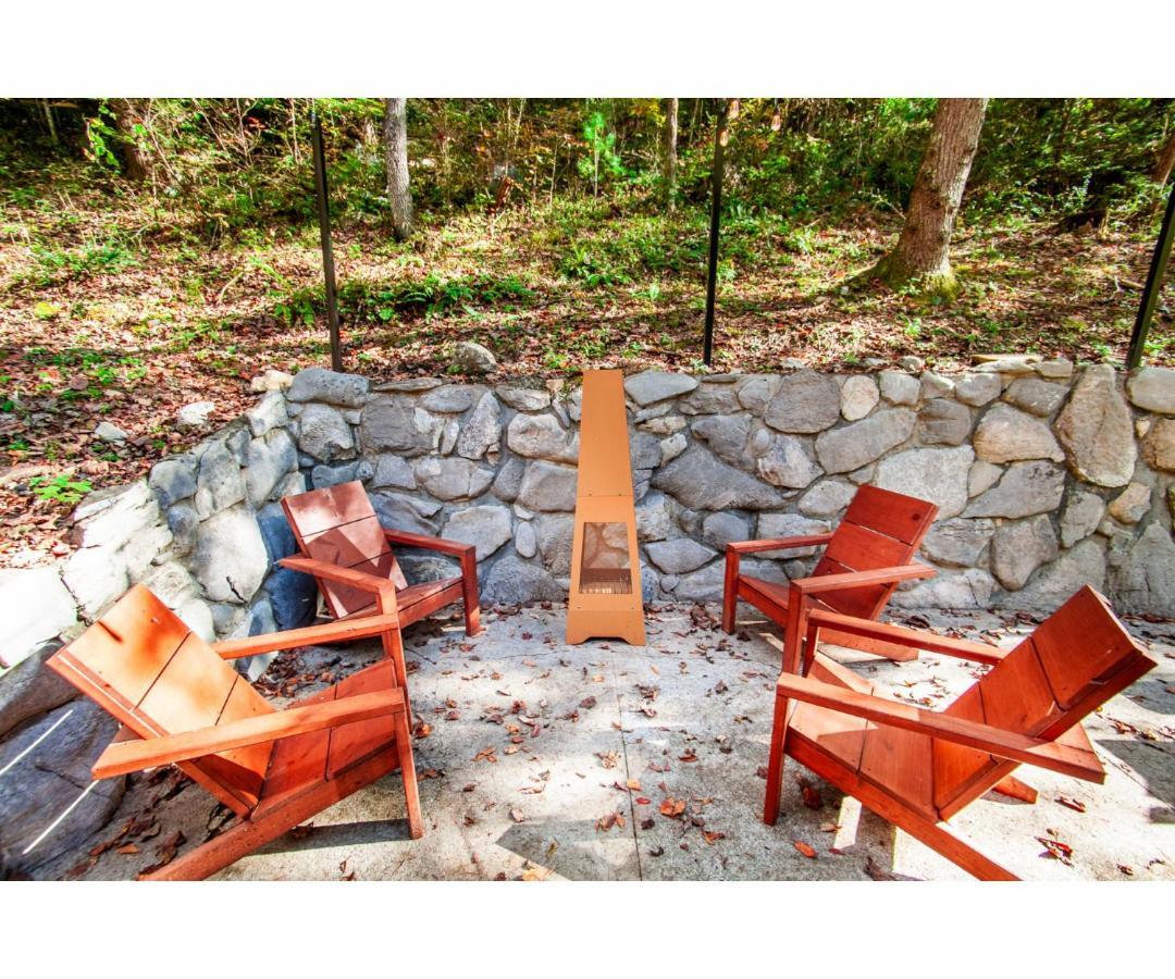 Beary Relaxing Cabin - Rustic With Outdoor Patio Townsend Exterior photo